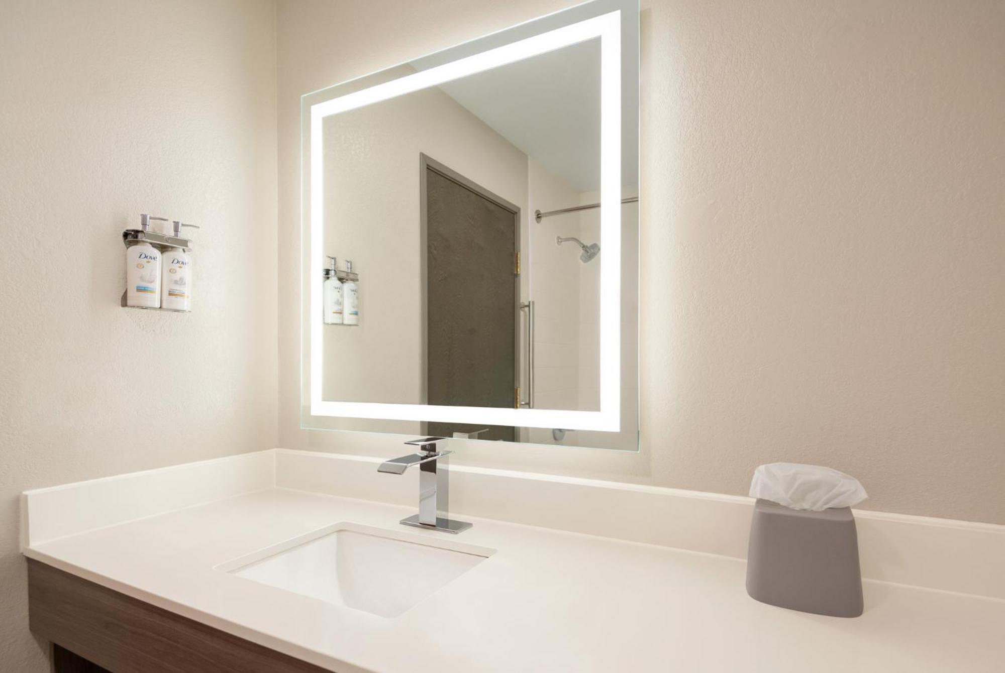Holiday Inn Express Morgantown By Ihg Экстерьер фото