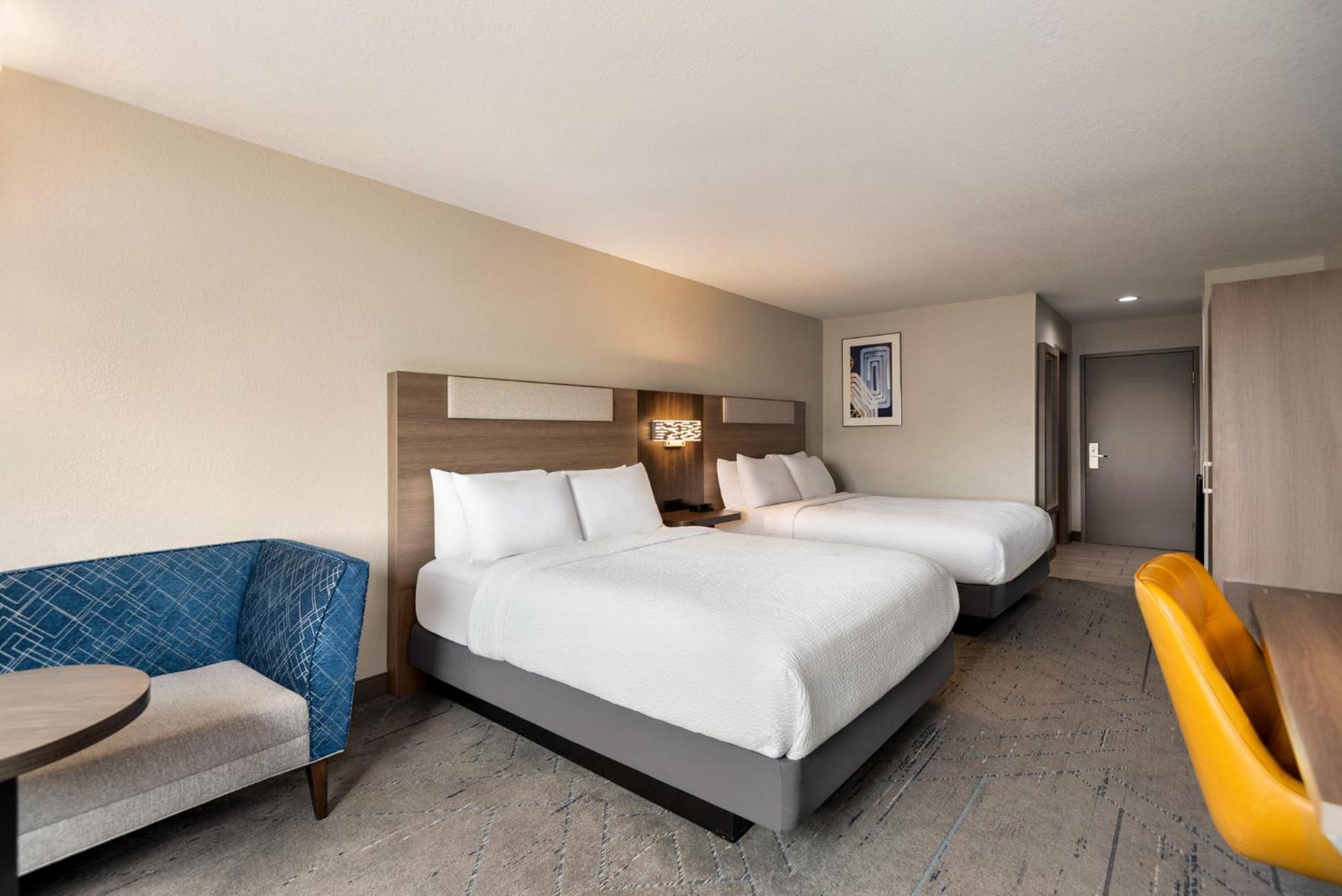 Holiday Inn Express Morgantown By Ihg Экстерьер фото