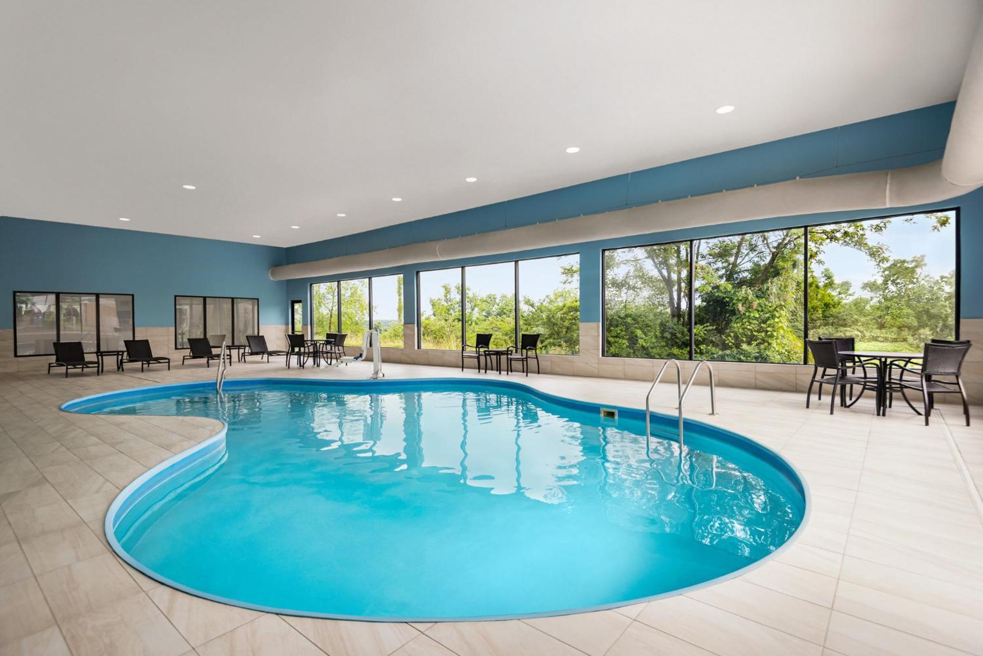 Holiday Inn Express Morgantown By Ihg Экстерьер фото